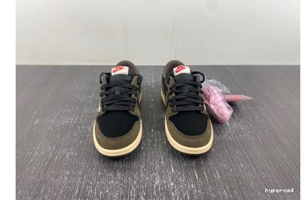 Hyperoad (KIDS)TRAVIS SCOTT JORDAN 1 'MOCHA' X LOW AIR 1011